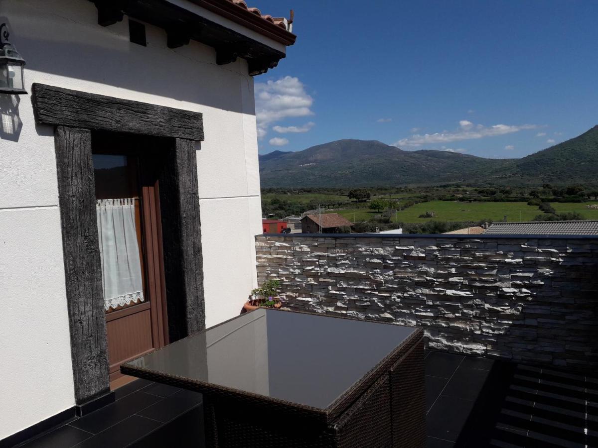 Pensjonat Via Caparra Superior Oliva de Plasencia Zewnętrze zdjęcie