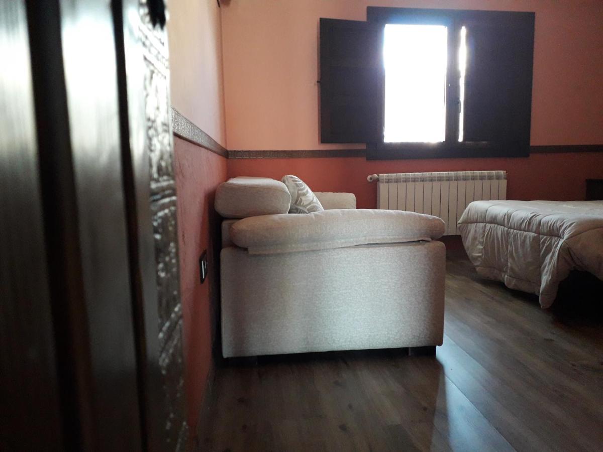 Pensjonat Via Caparra Superior Oliva de Plasencia Zewnętrze zdjęcie